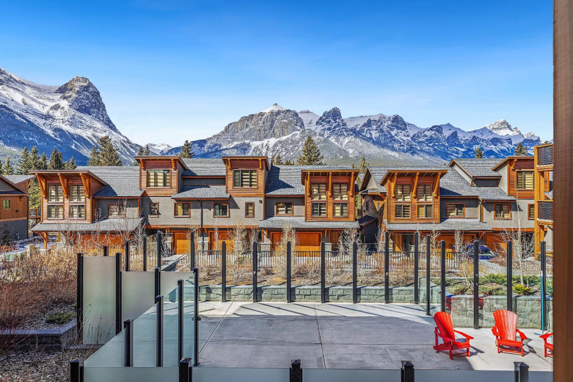Spring Creek Condo By Canadian Rockies Vacation Rentals 캔모어 외부 사진